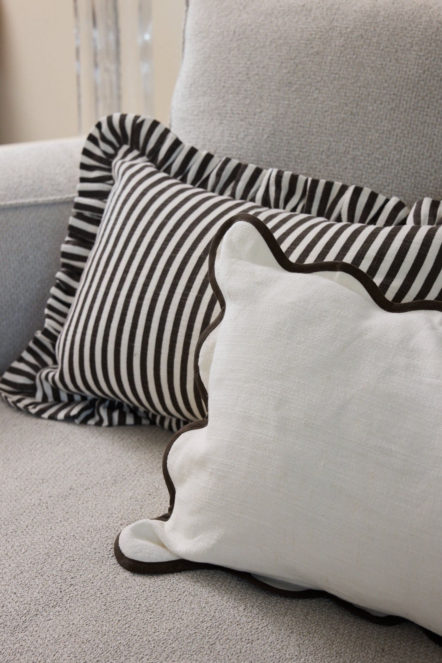 Poppy Cushion Cover - Cream /brown